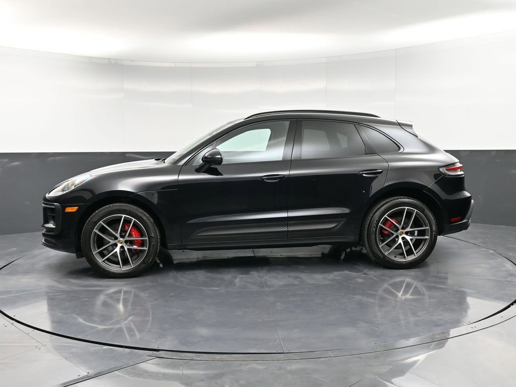 Certified 2023 Porsche Macan S image 2