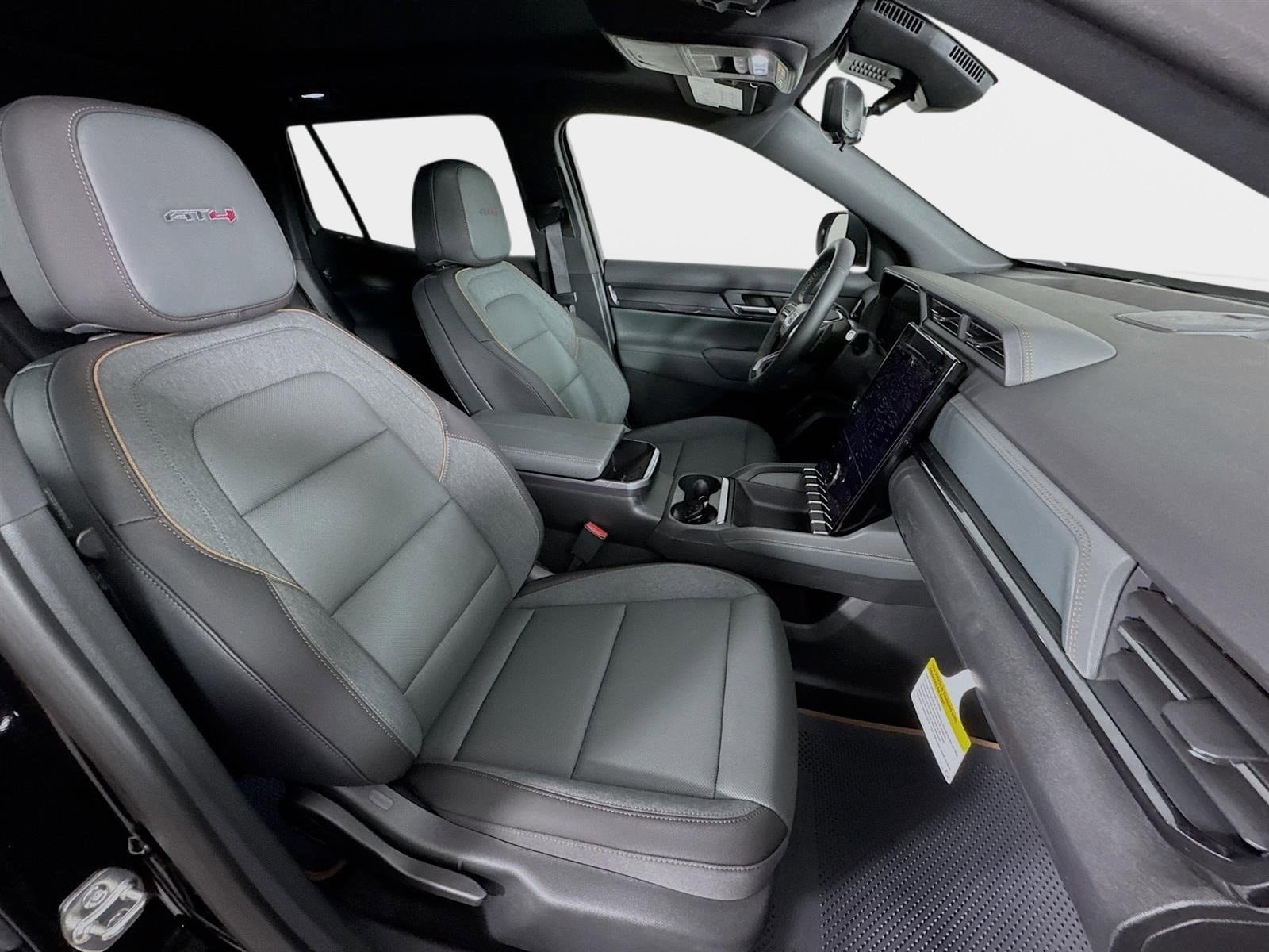 New 2026 GMC Terrain AT4 w/ Technology Package II AWD/4WD image 28