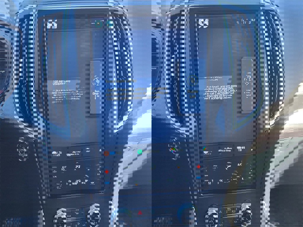 Used 2023 Ford Edge SEL w/ Convenience Package image 8