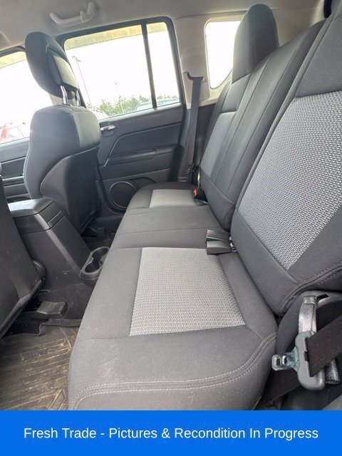 Used 2010 Jeep Compass Sport AWD/4WD image 16