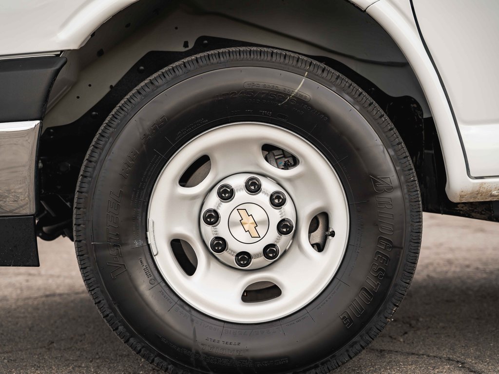 New 2025 Chevrolet Express 3500 w/ Power Convenience Package image 41