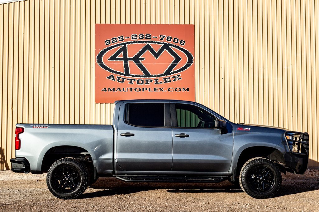 Used 2020 Chevrolet Silverado 1500 Custom Trail Boss w/ Custom Convenience Package image 2