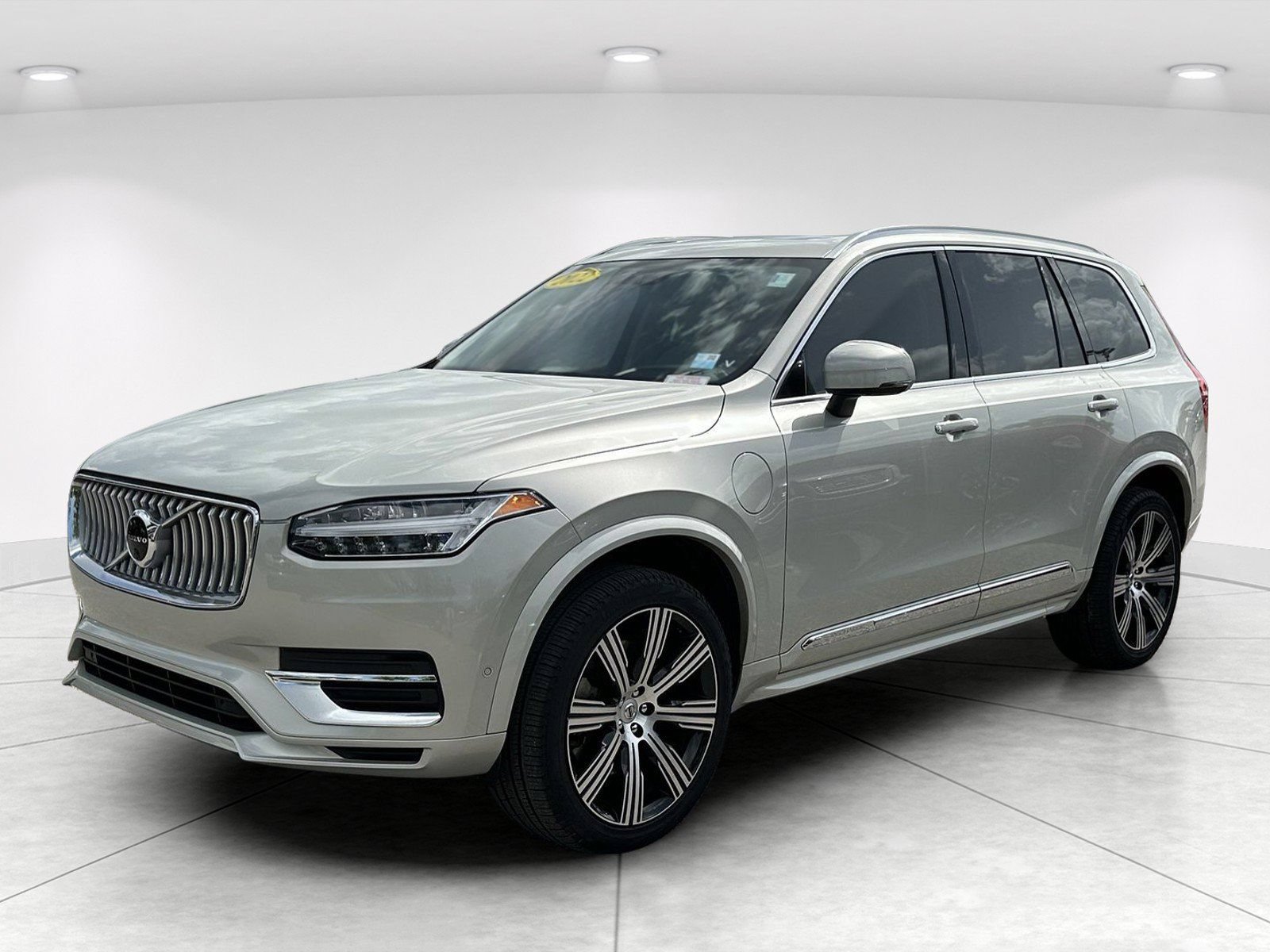 Used 2022 Volvo XC90 T8 Inscription w/ Advanced Package AWD/4WD image 6