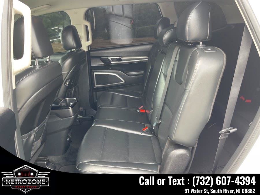 Used 2021 Kia Telluride LX AWD/4WD image 23