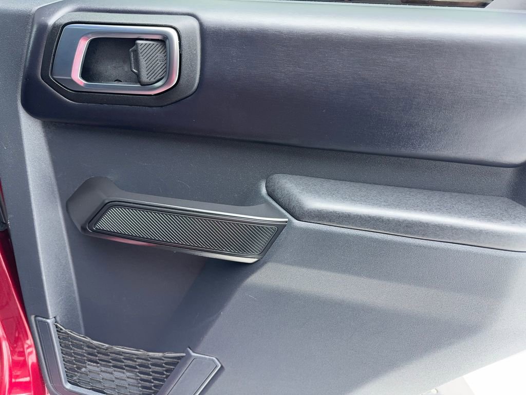 Used 2025 Ford Bronco Badlands image 47