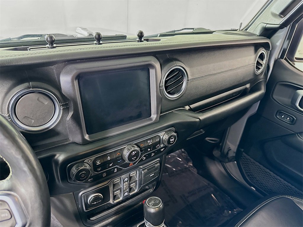 Used 2020 Jeep Wrangler Unlimited Sahara image 23