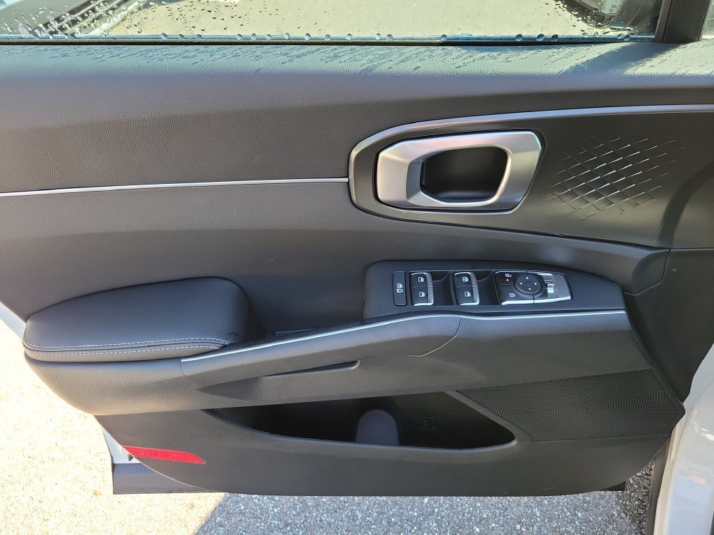New 2026 Kia Sorento LX FWD image 17
