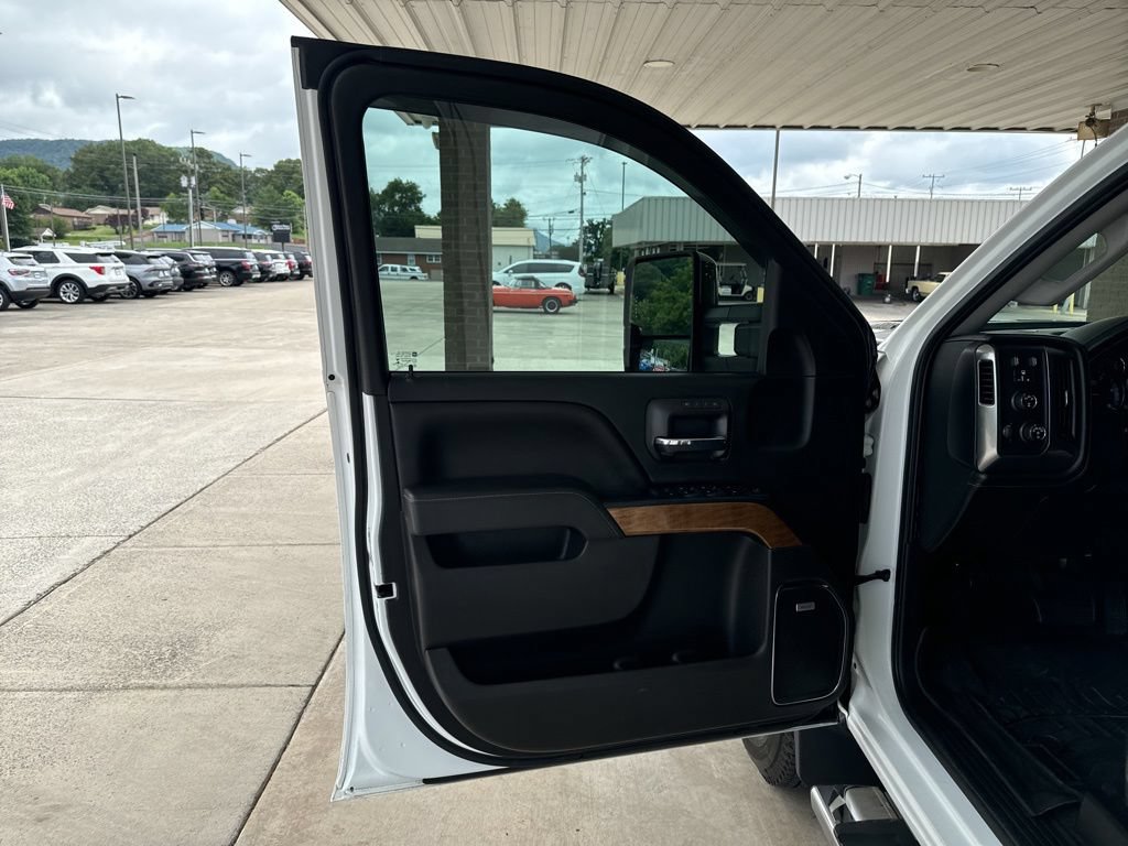 Used 2016 Chevrolet Silverado 3500 LTZ w/ Duramax Plus Package AWD/4WD image 18