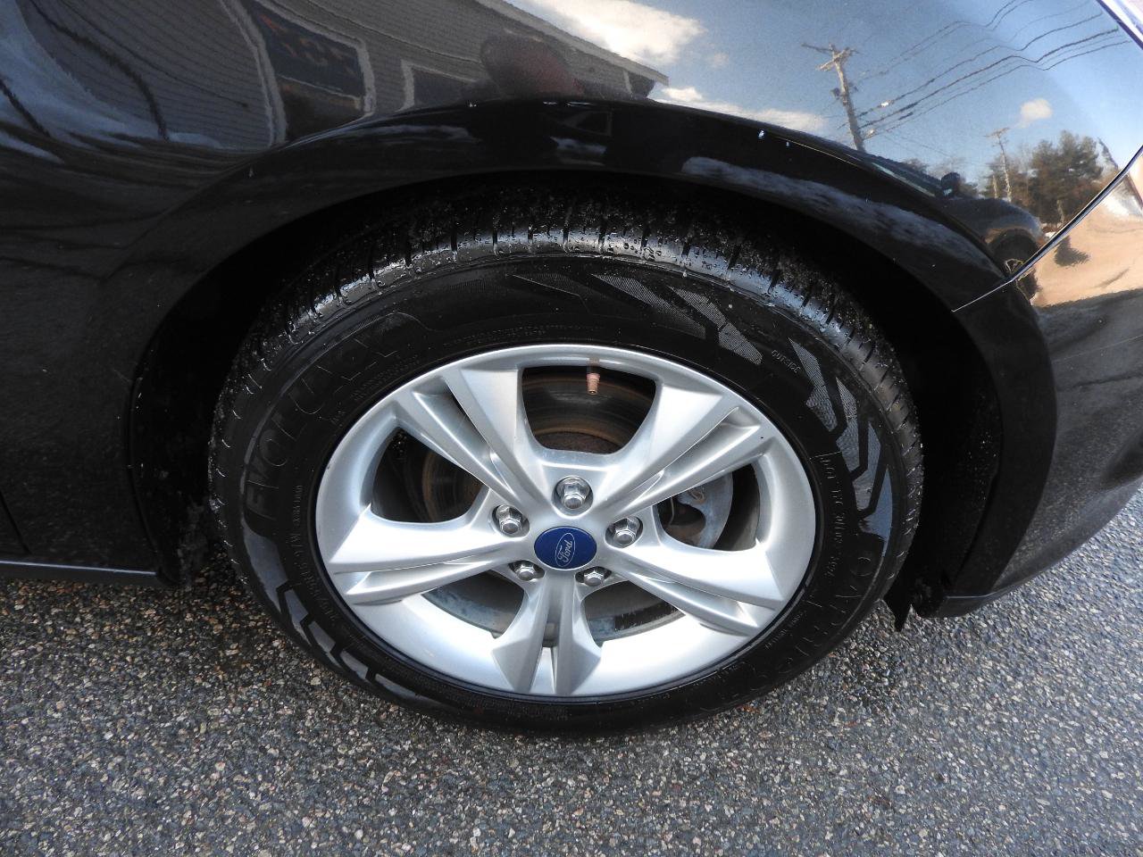 Used 2014 Ford Focus SE FWD image 14