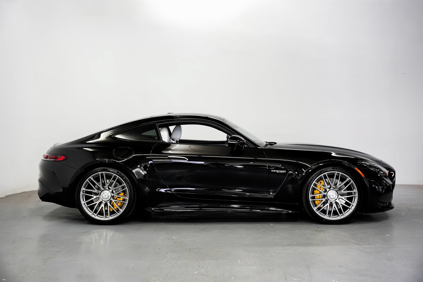Used 2025 Mercedes-Benz AMG GT 55 image 2