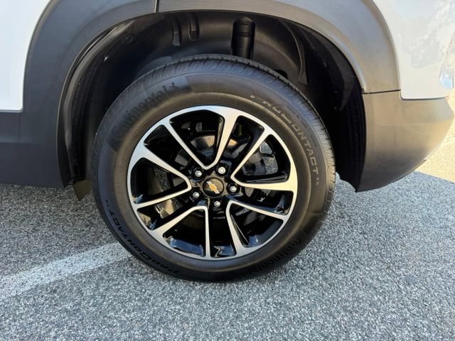 Used 2024 Chevrolet TrailBlazer LT w/ Convenience Package AWD/4WD image 25