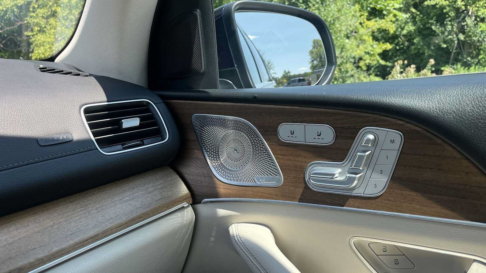 Used 2022 Mercedes-Benz GLS 450 4MATIC image 45