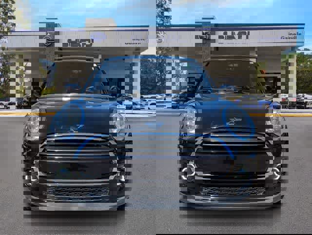 Used 2020 MINI Cooper 2-Door Hardtop image 8