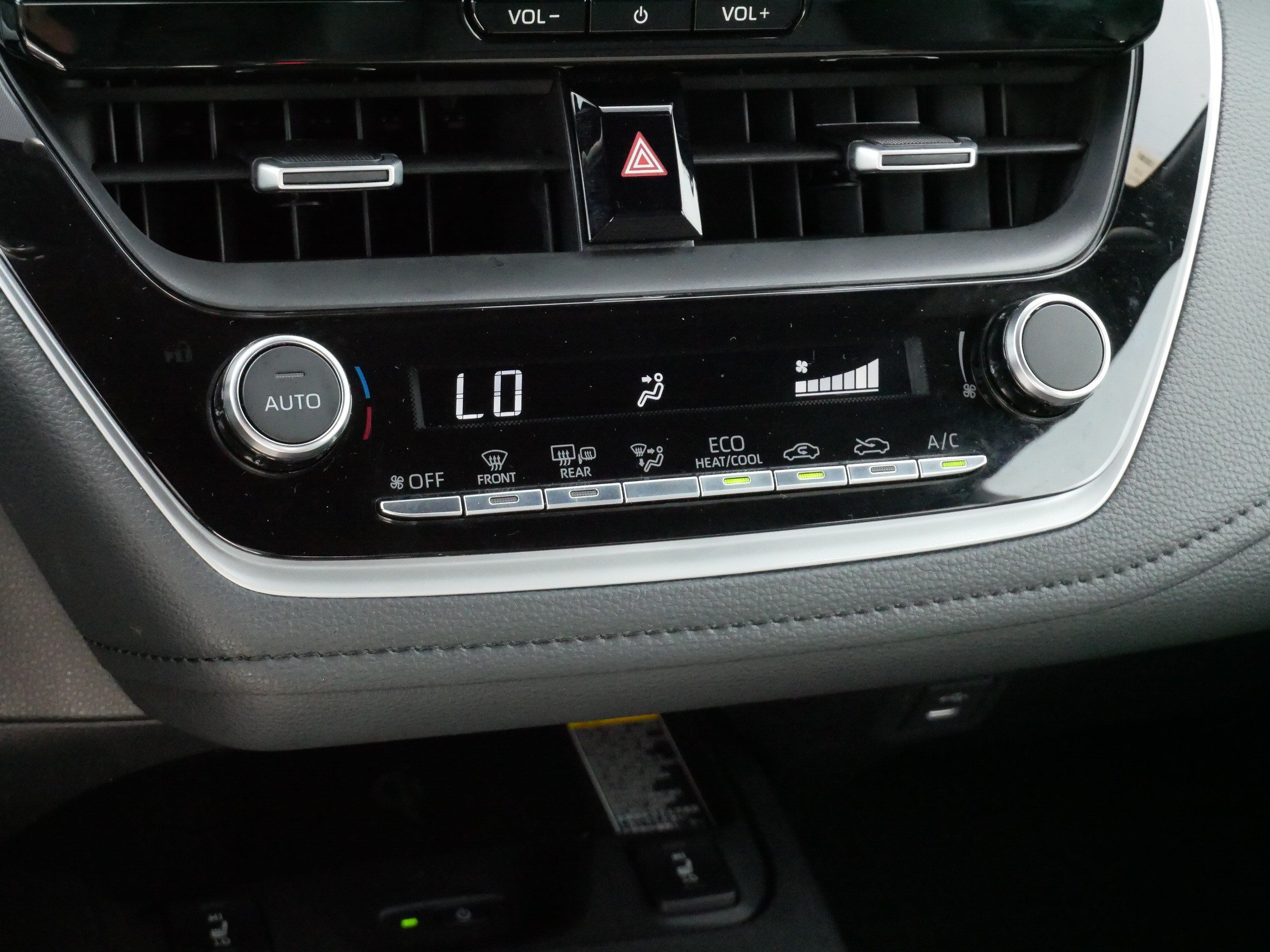 Used 2026 Toyota Corolla XSE FWD image 23