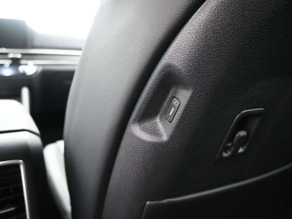 New 2026 Kia Sportage SX image 14