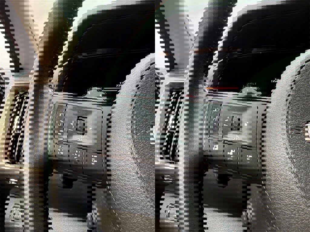 Used 2023 Nissan Pathfinder Platinum w/ Lighting Package (N92) image 20