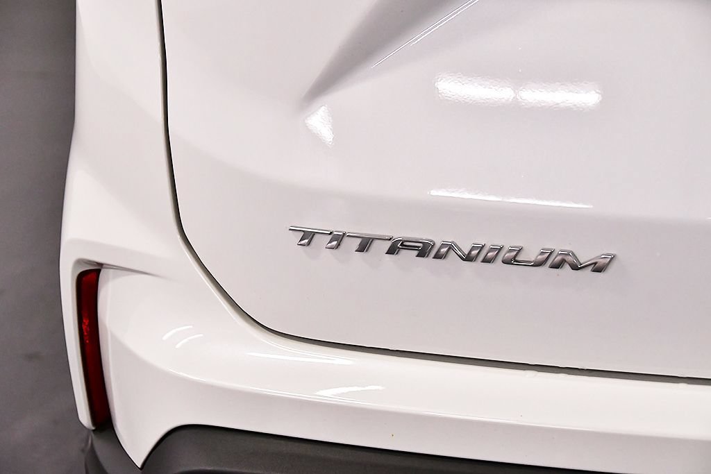 Used 2022 Ford Edge Titanium AWD/4WD image 13