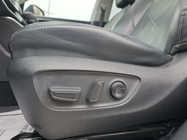 Used 2023 Toyota Highlander Platinum AWD/4WD image 12