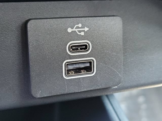 Used 2025 Ford Maverick Lobo AWD/4WD image 15