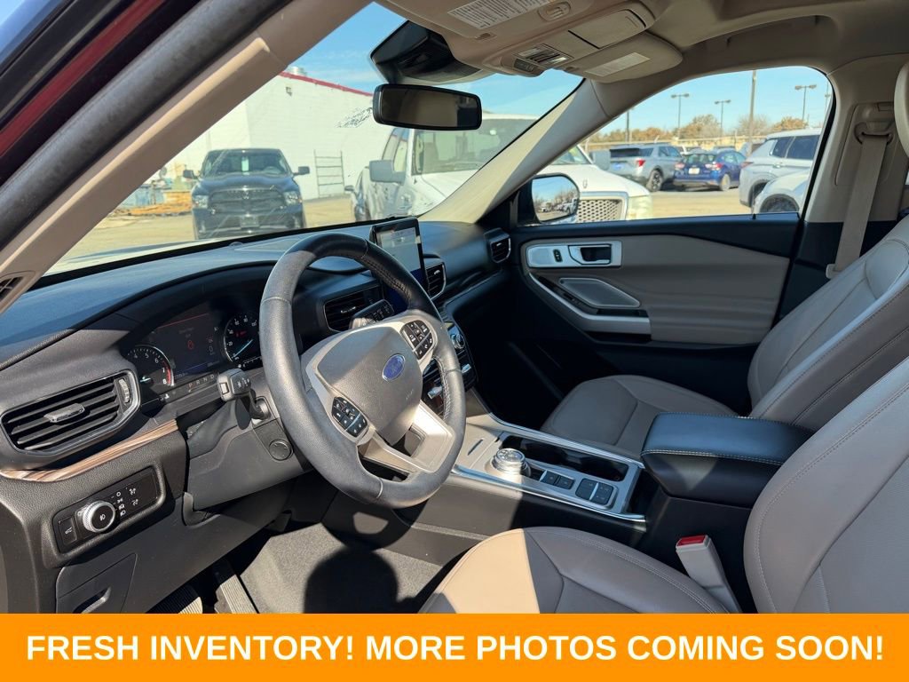 Used 2022 Ford Explorer Limited w/ Limited Technology Package image 8