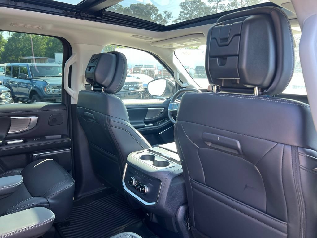 New 2026 Ford Expedition Max Platinum w/ Driver's Package AWD/4WD image 25