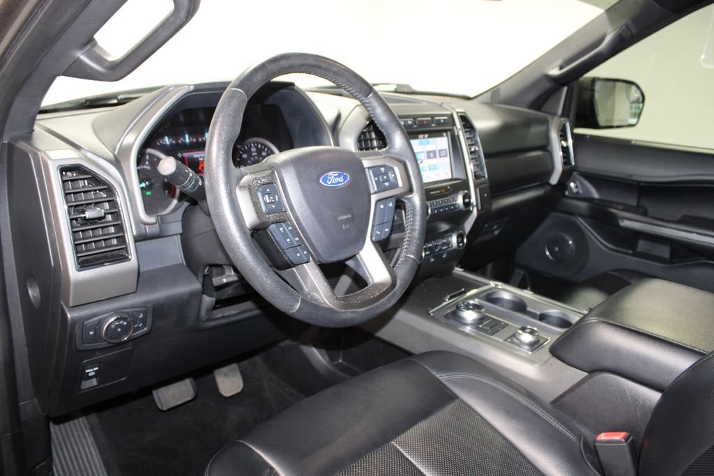 Used 2019 Ford Expedition XLT w/ Equipment Group 201A AWD/4WD image 24