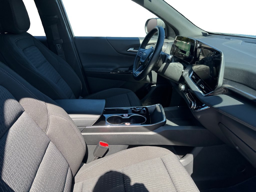 Used 2026 Chevrolet Equinox LT AWD/4WD image 15