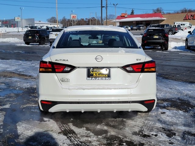 Used 2024 Nissan Altima 2.5 SV image 6