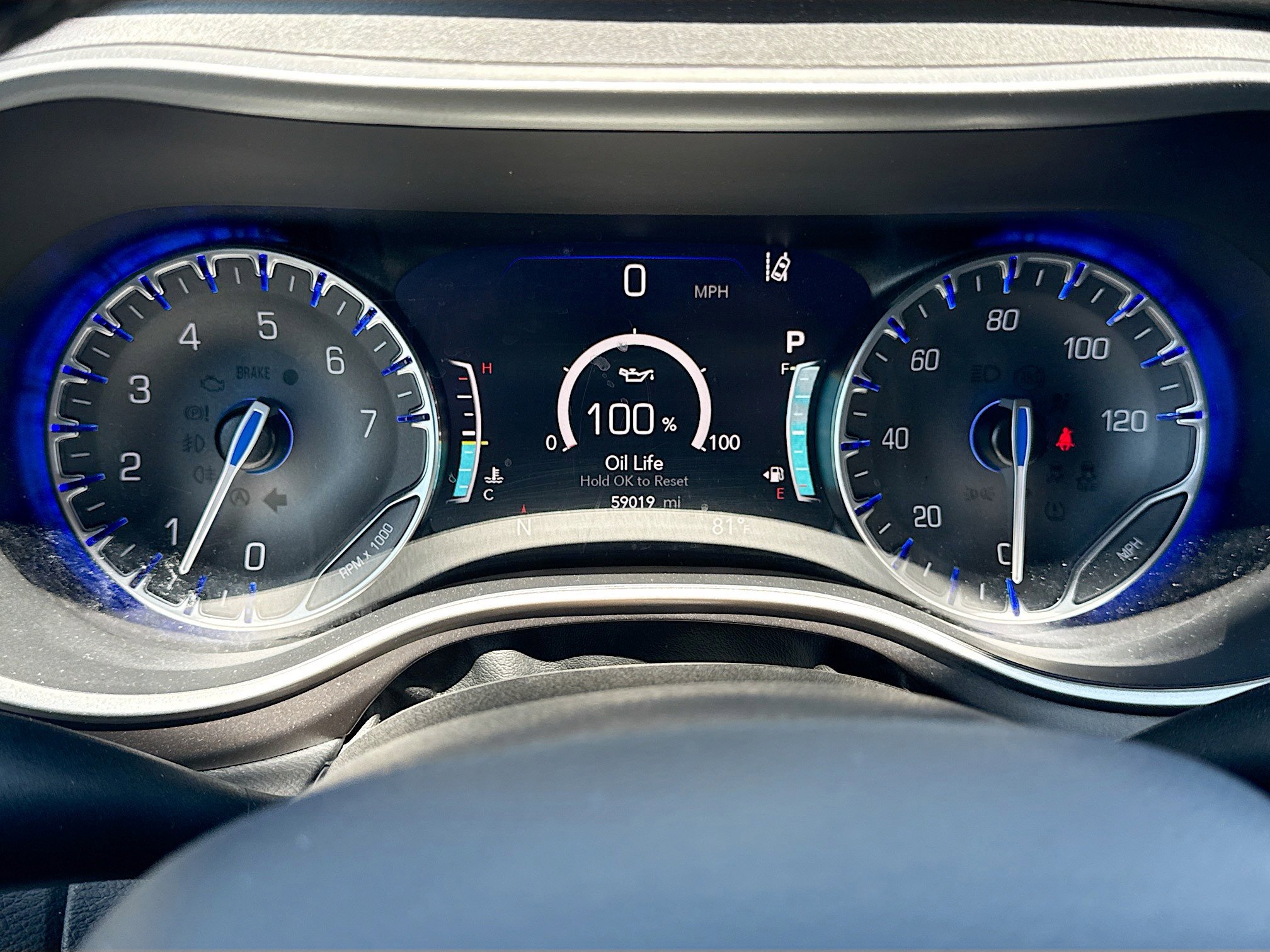 Used 2024 Chrysler Pacifica Touring-L FWD image 40