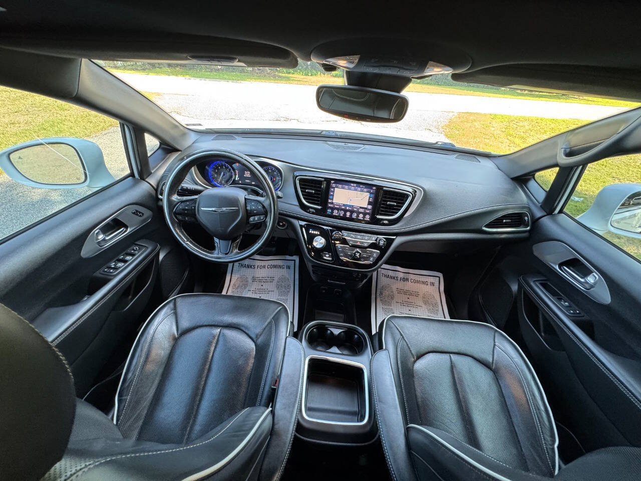 Used 2019 Chrysler Pacifica Limited w/ Advanced Safetytec Group FWD image 15
