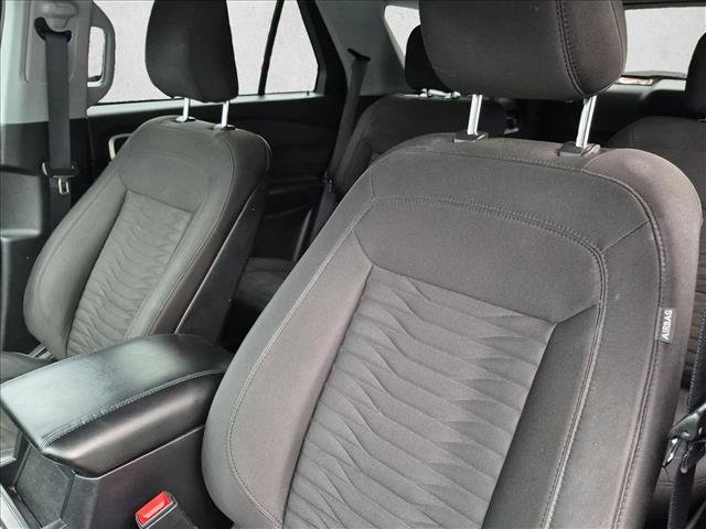 Used 2020 Ford Explorer XLT w/ Comfort Package AWD/4WD image 14