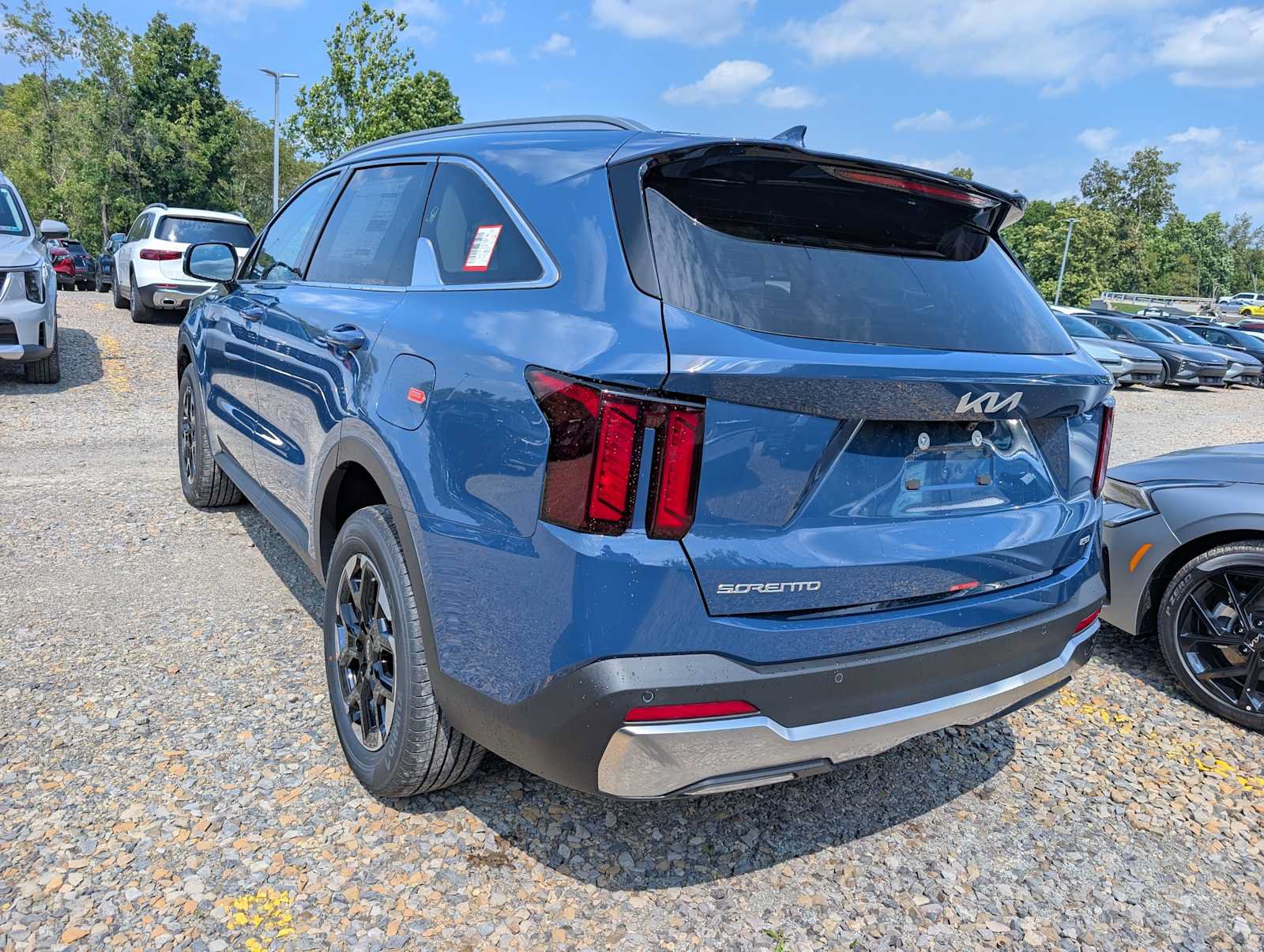 New 2026 Kia Sorento S AWD/4WD image 9
