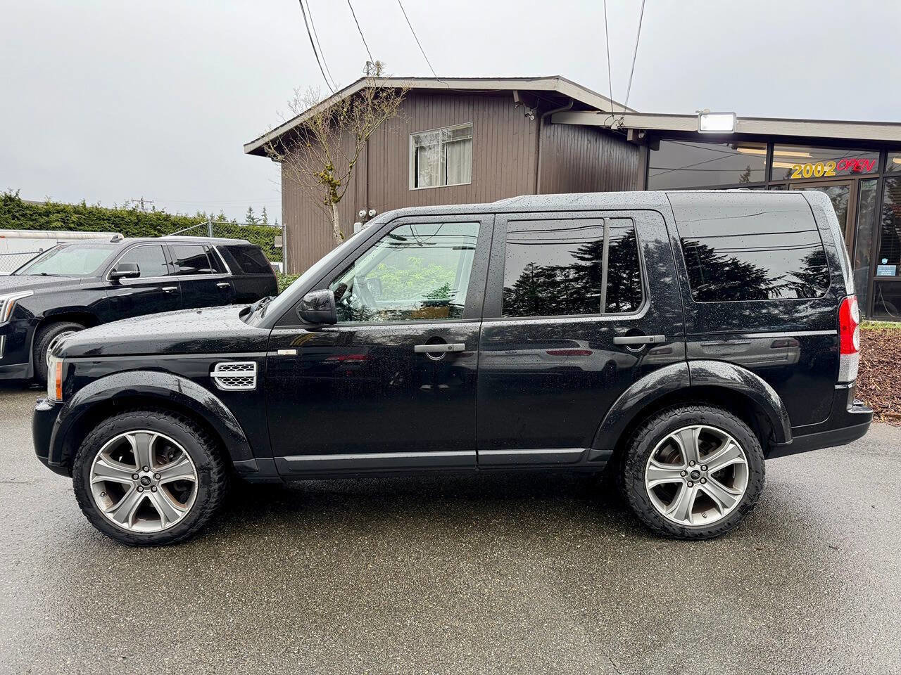 Used 2013 Land Rover LR4 HSE AWD/4WD image 3