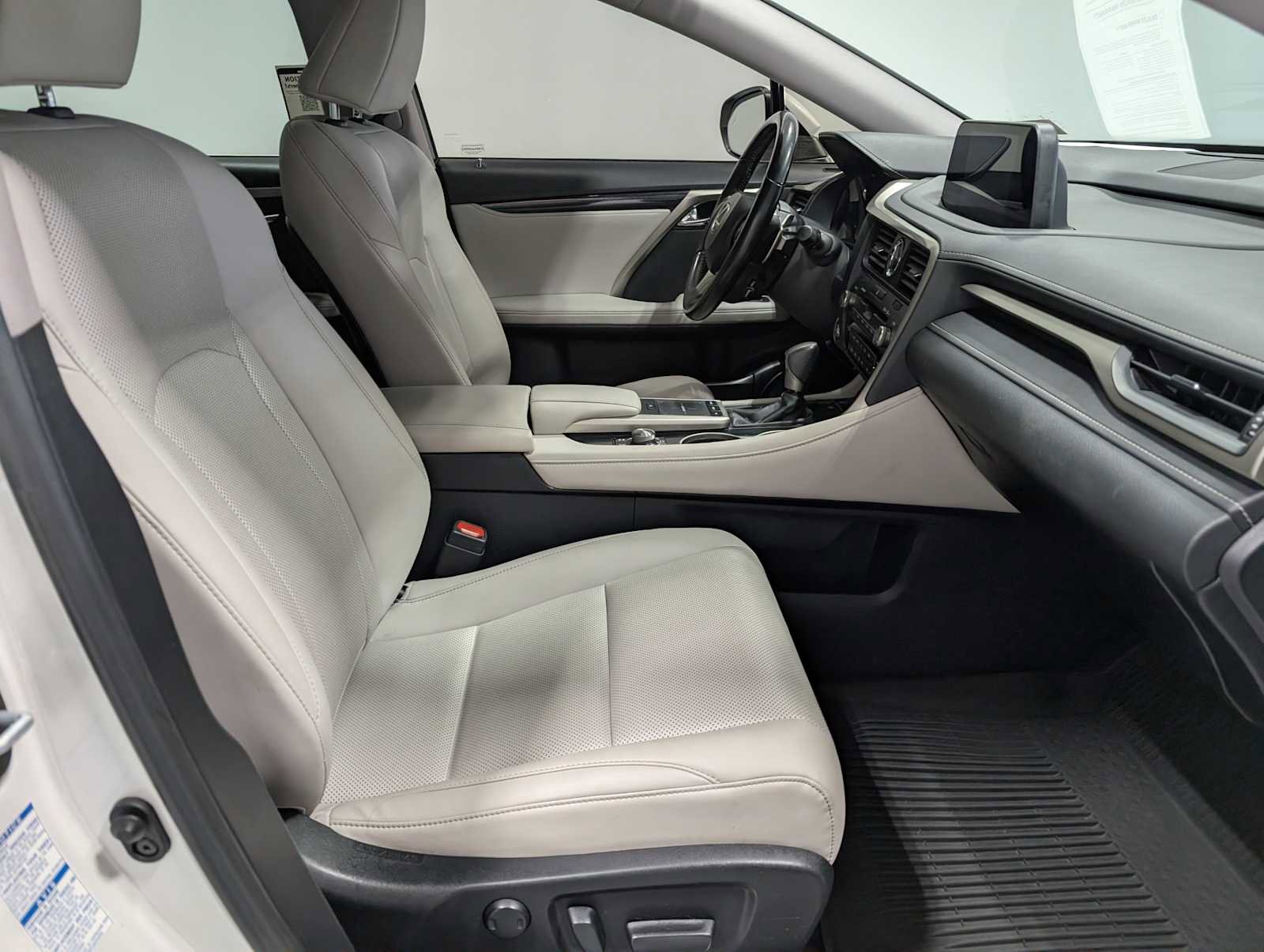 Used 2022 Lexus RX 350L AWD image 41