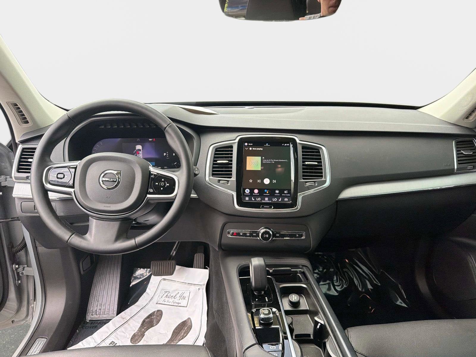 Used 2025 Volvo XC90 B5 Core w/ Protection Package Premier AWD/4WD image 15