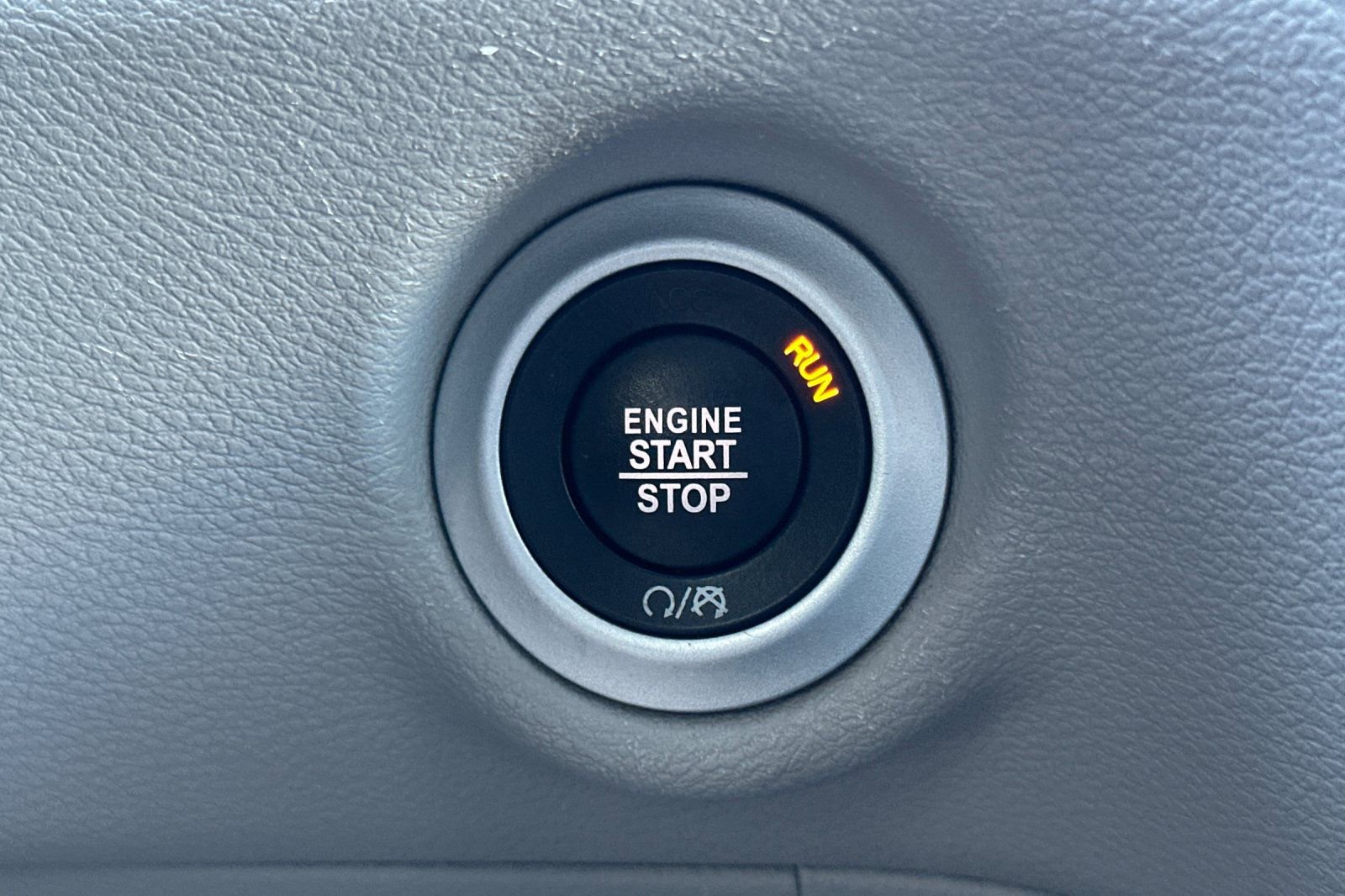 Used 2022 Chrysler Pacifica Touring-L FWD image 33