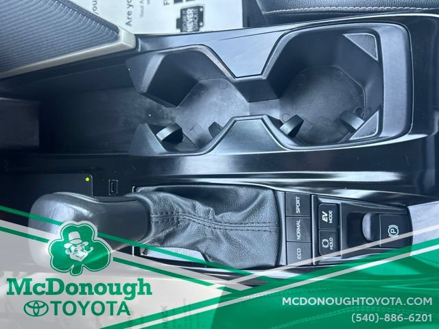 Used 2025 Toyota Camry SE FWD image 15