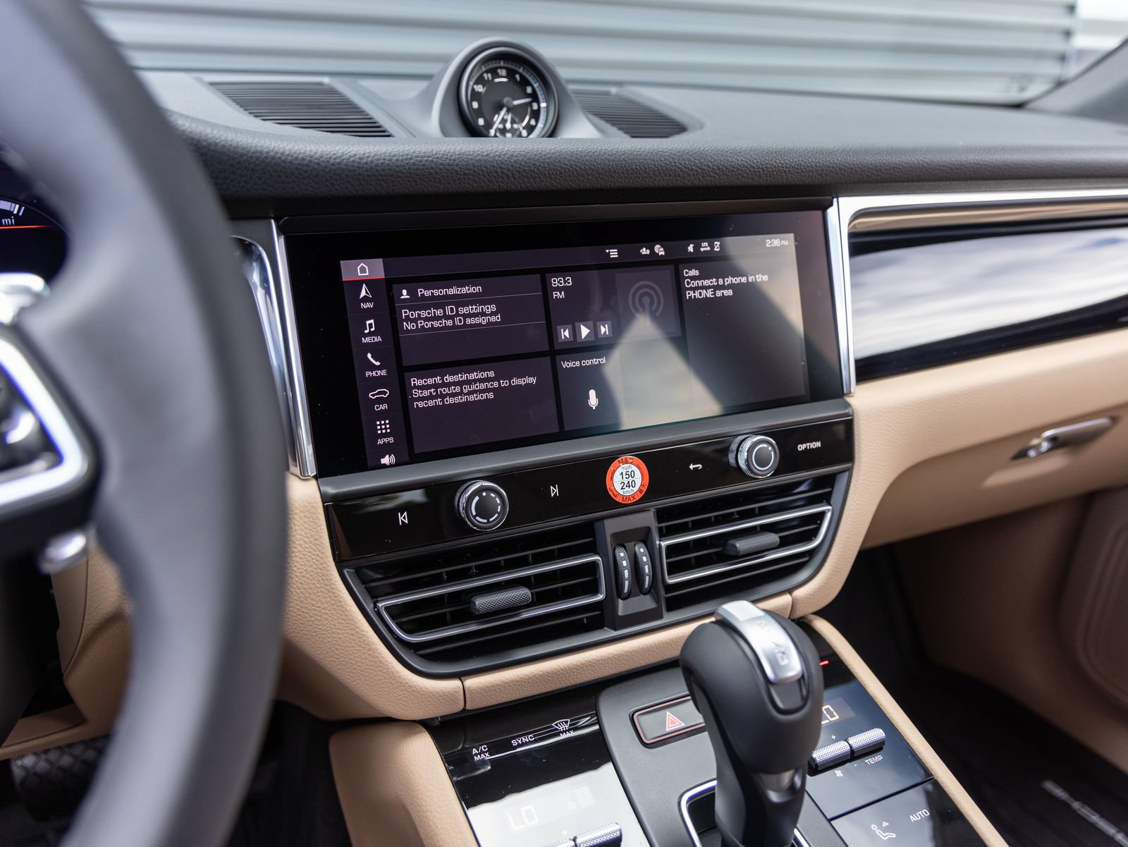 Certified 2026 Porsche Macan AWD/4WD image 15