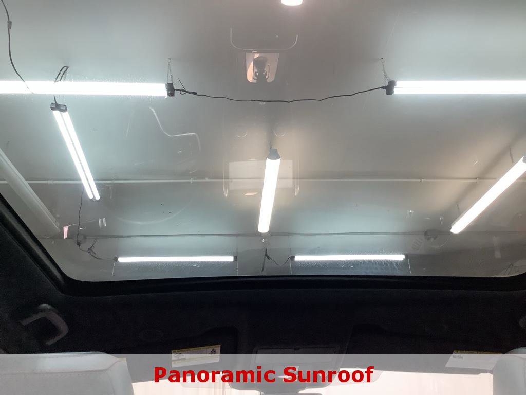 Used 2021 Land Rover Discovery Sport SE R-Dynamic image 29