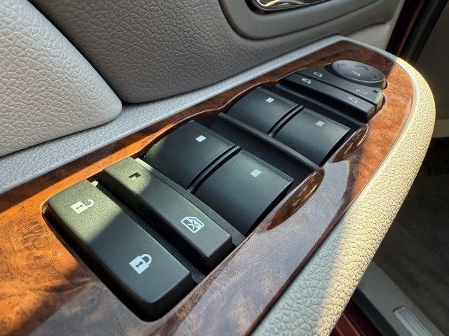 Used 2008 Chevrolet Avalanche LTZ w/ LTZ Preferred Equipment Group image 12