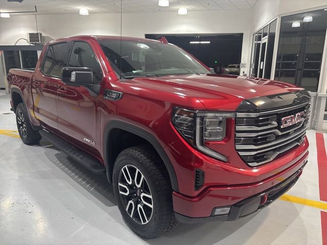 Used 2025 GMC Sierra 1500 AT4 w/ AT4 Premium Package image 4