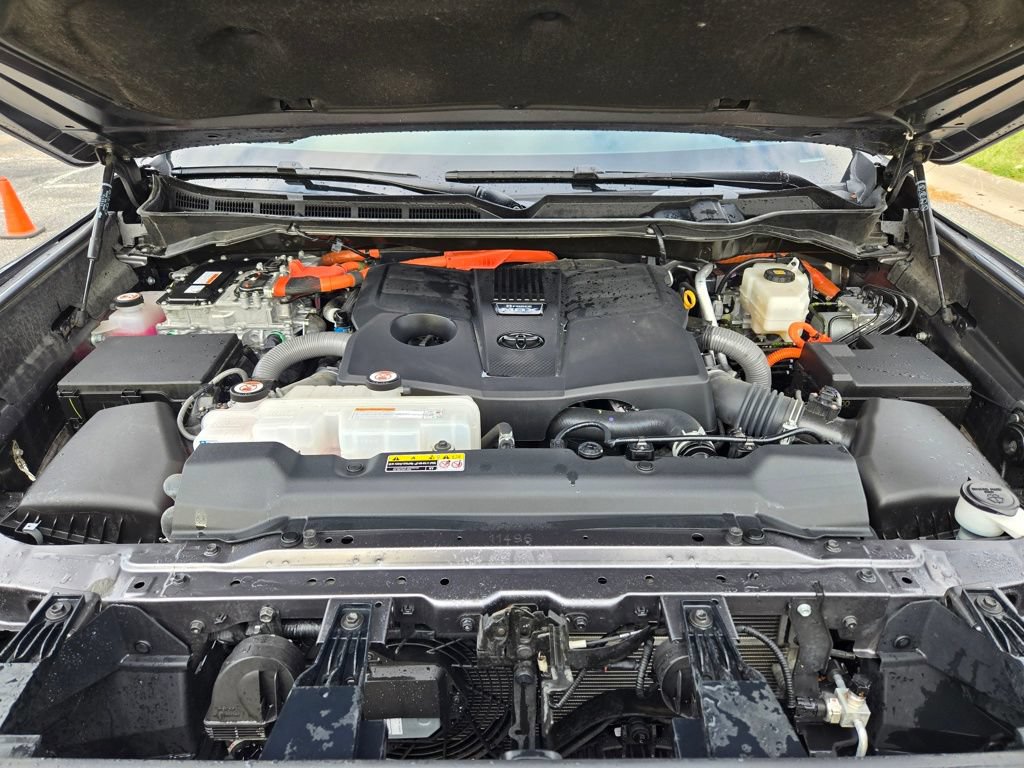 Used 2024 Toyota Sequoia TRD Pro AWD/4WD image 33