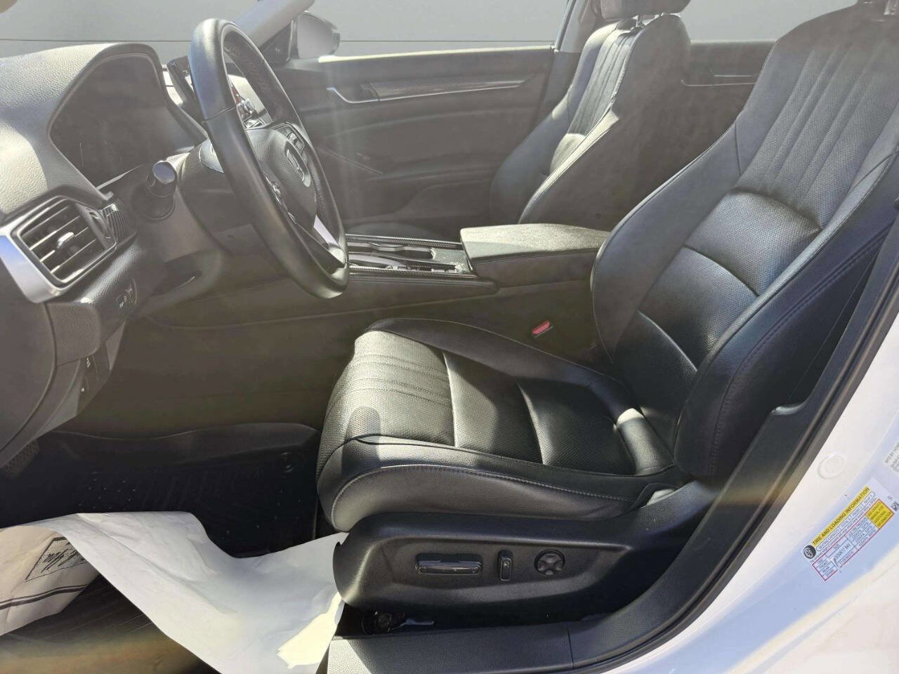 Used 2021 Honda Accord EX-L image 12