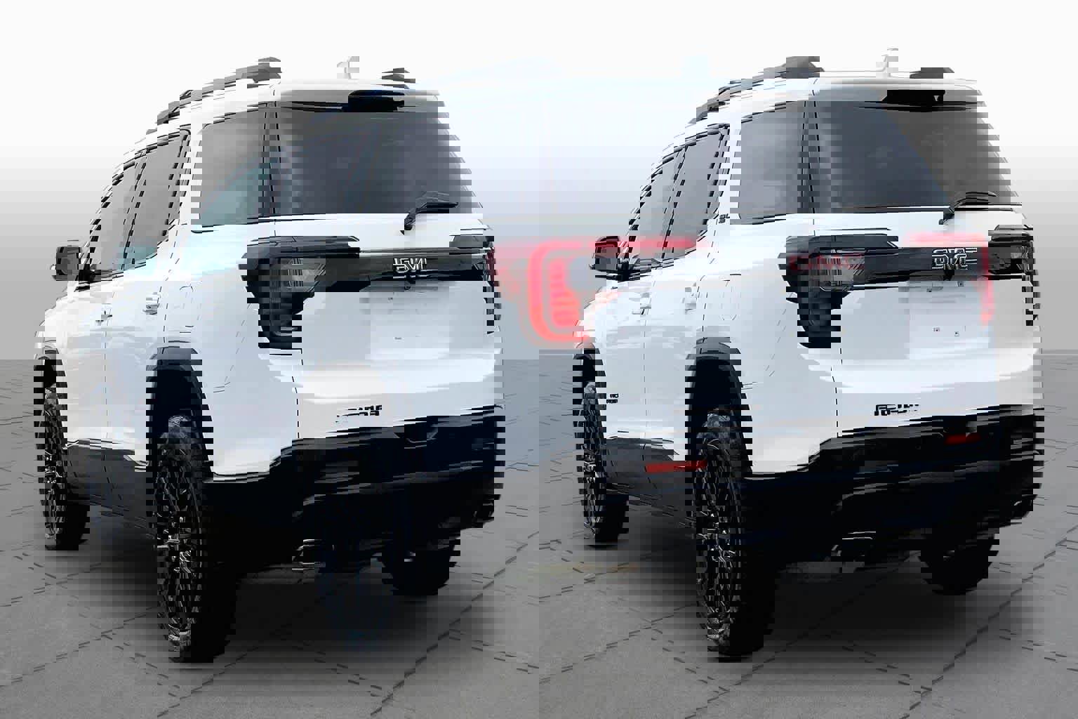 Used 2022 GMC Acadia SLE w/ Elevation Edition FWD image 12