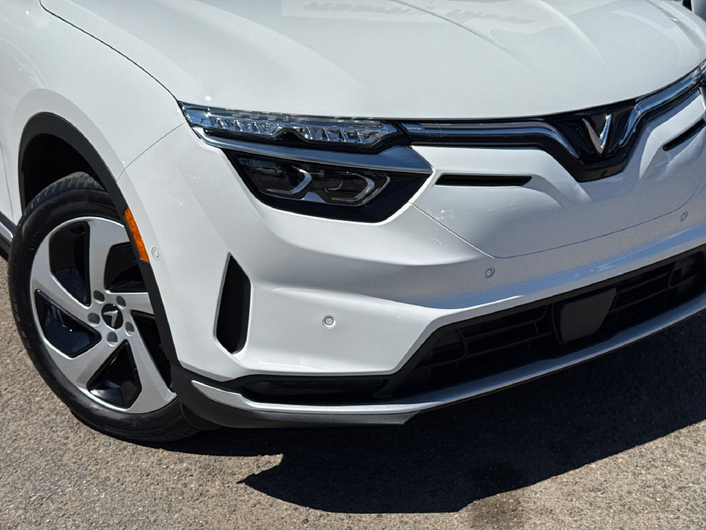 New 2027 VinFast VF 8 Eco AWD/4WD image 6