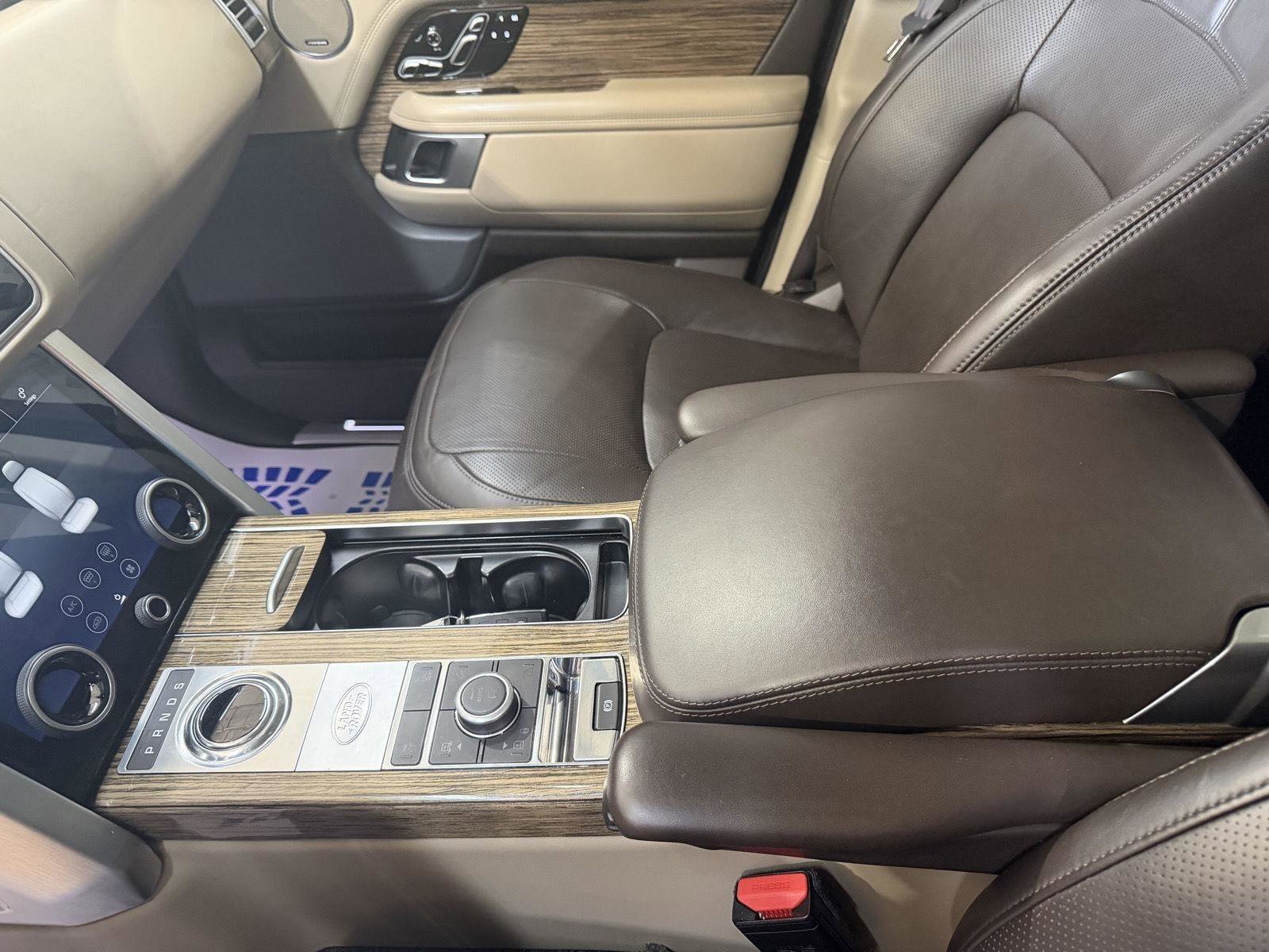Used 2019 Land Rover Range Rover HSE image 24