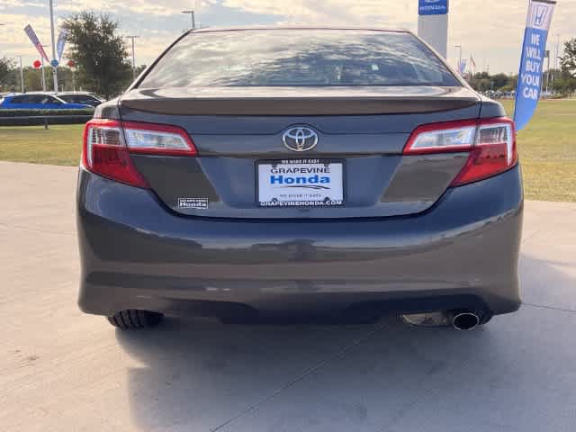 Used 2012 Toyota Camry SE FWD image 6