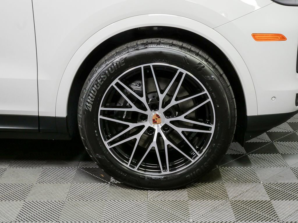 New 2026 Porsche Cayenne image 40