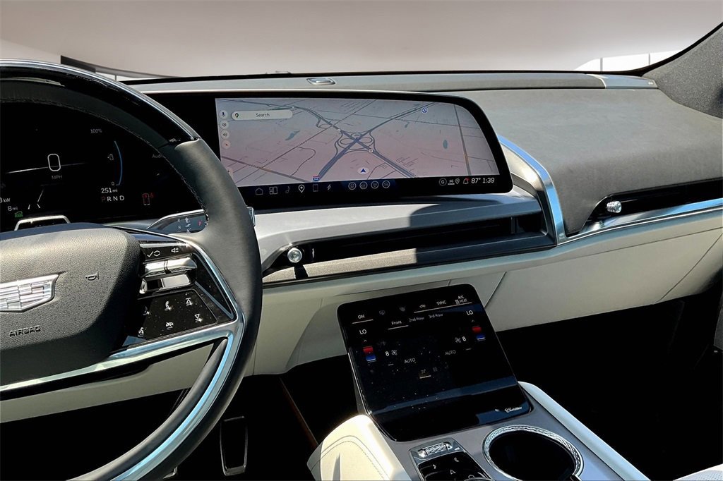 New 2026 Cadillac Vistiq Luxury w/ LPO, Floor Liner Package image 7