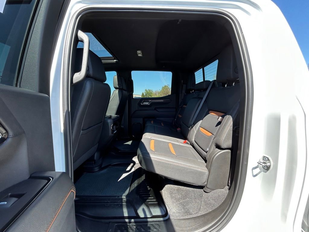 Used 2024 GMC Sierra 1500 AT4 w/ AT4 Preferred Package image 11